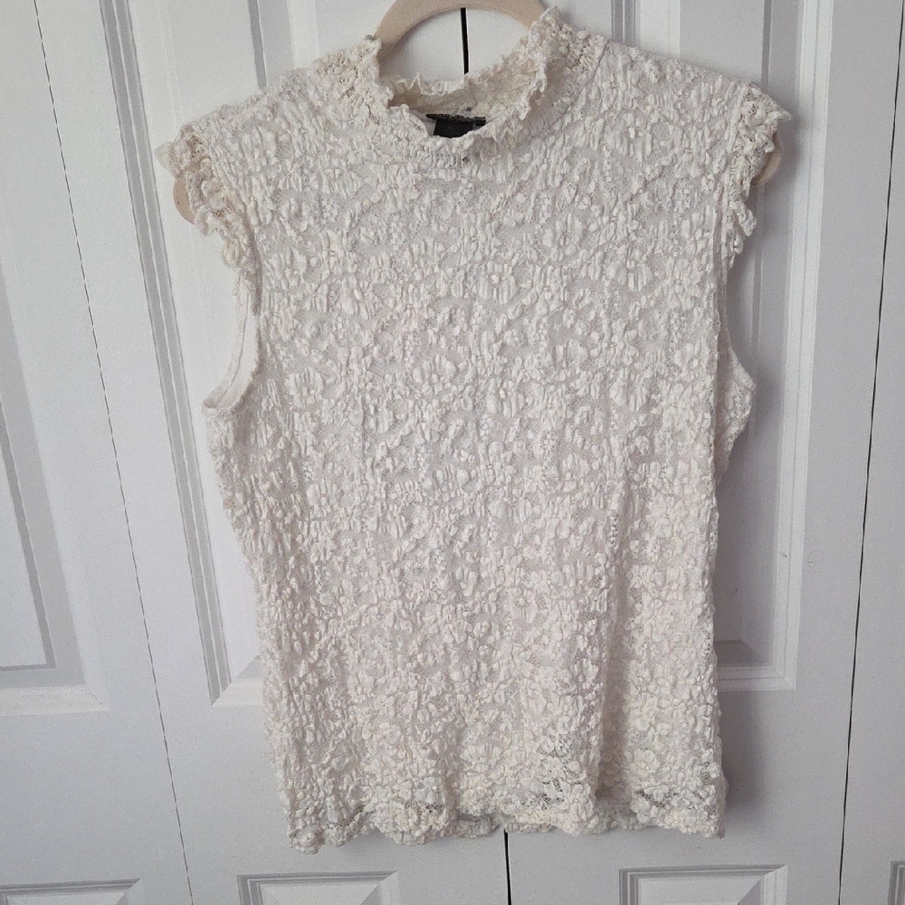 Nue Options Sleeveless Lace Top - White